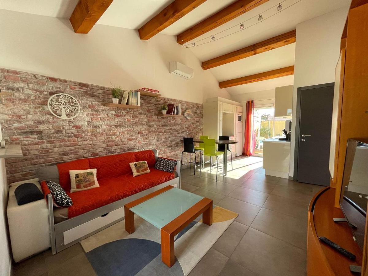 Maison F2, Neuve Au Calme Avec Jardinet La Crau Exterior photo
