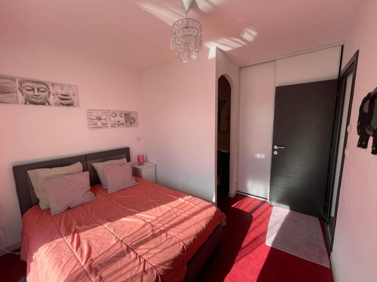 Maison F2, Neuve Au Calme Avec Jardinet La Crau Exterior photo
